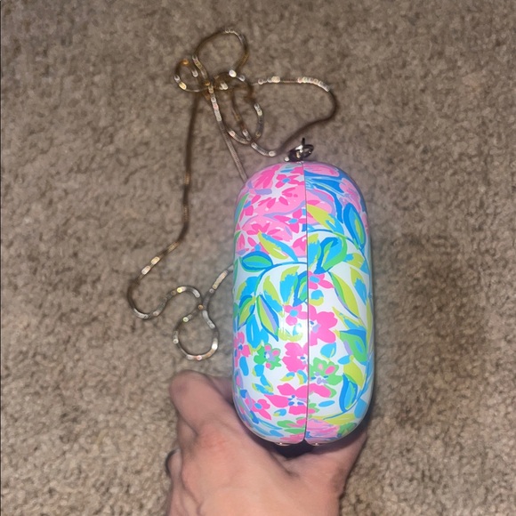 Lilly Pulitzer A Cherry On Top Floral Hard Shell‎ Crossbody Clutch Gold Chain